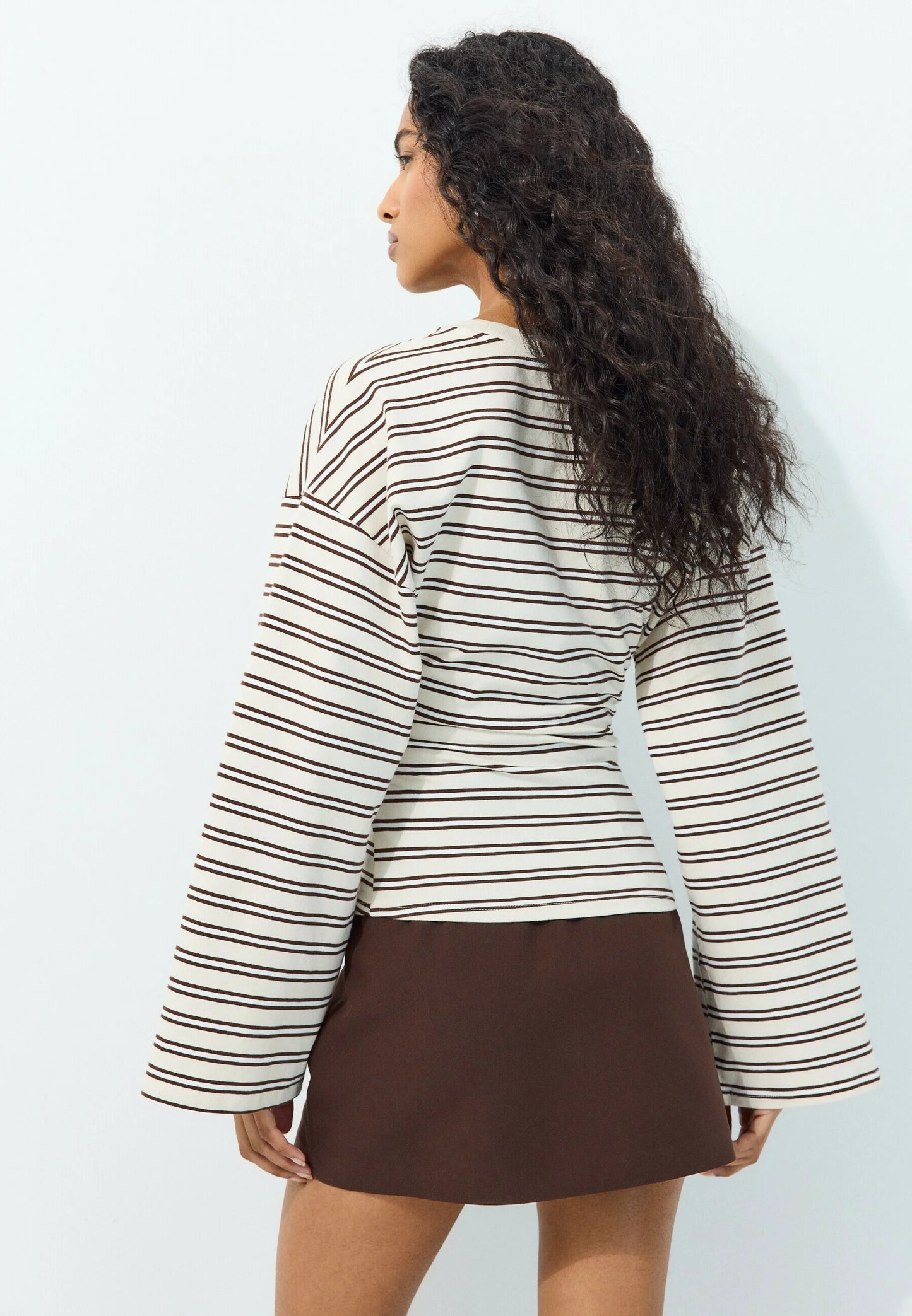 Stradivarius LONG SLEEVE STRIPED T-SHIRT WITH RUCHED WAIST